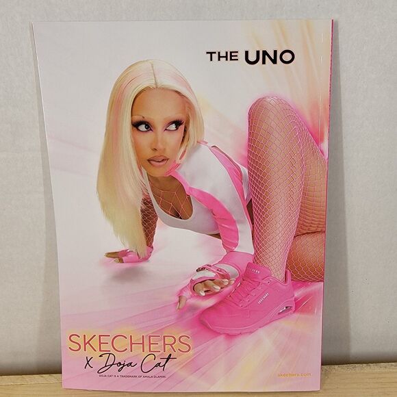 MAGAZINE We Love Taylor Swift At Home Crafting Guide - NEW - Picture 2 of 3